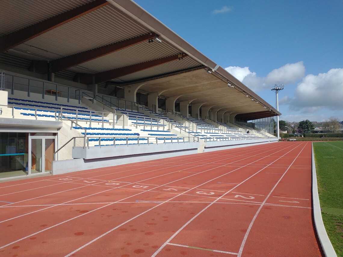 Jambes Adeps piste athlétisme et tribune